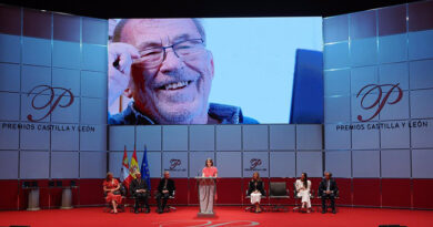 Fernando Sánchez Dragó recibe a título póstumo el Premio de Castilla y León de las Letras 2022